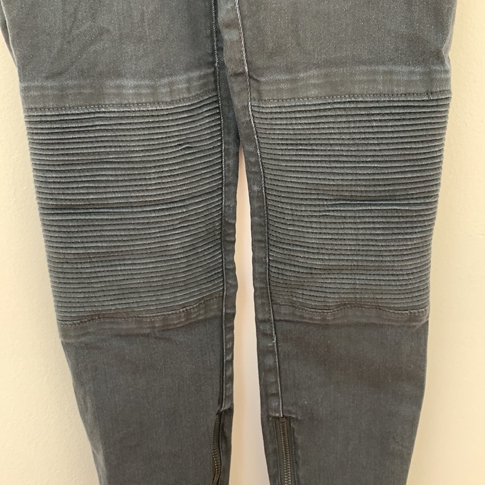 Madewell black skinny skinny jeans size 27 rigid knees zip on ankles - Picture 3 of 8